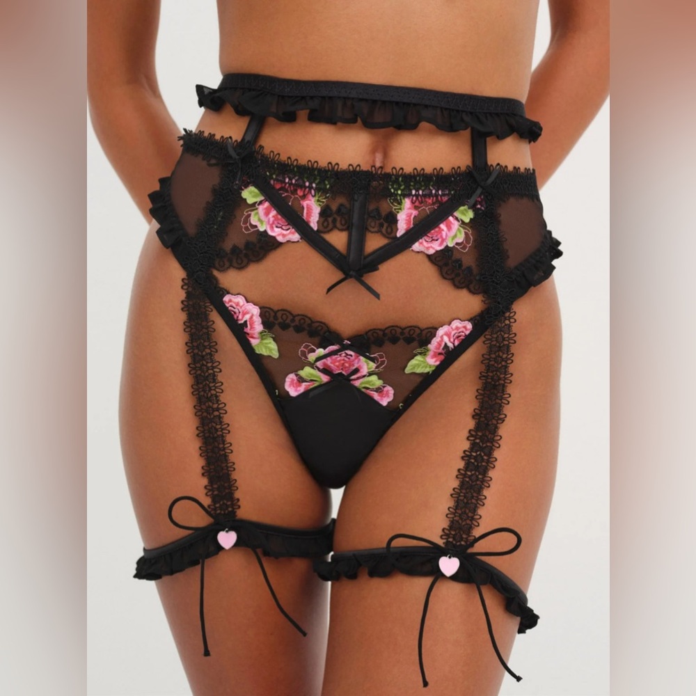 FOR LOVE & LEMONS ❤️🍋 *NWT* Love Garden Garter Belt Lingerie Size XXS